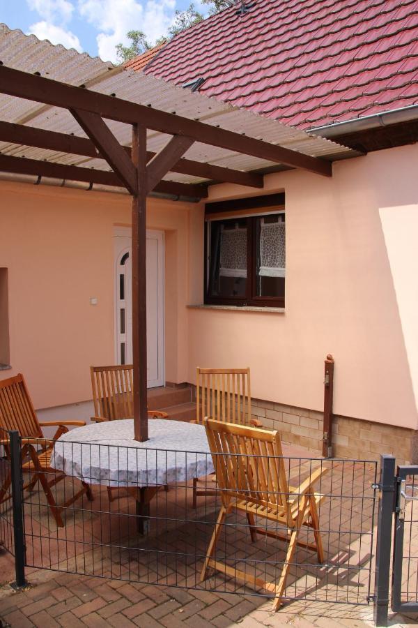 Landhaus "Zum Frosch" Kalbsrieth Экстерьер фото